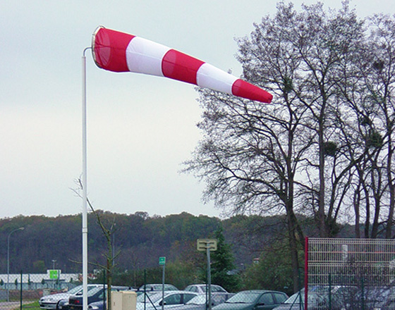 SIMPLE MAST WIND DIRECTION INDICATOR