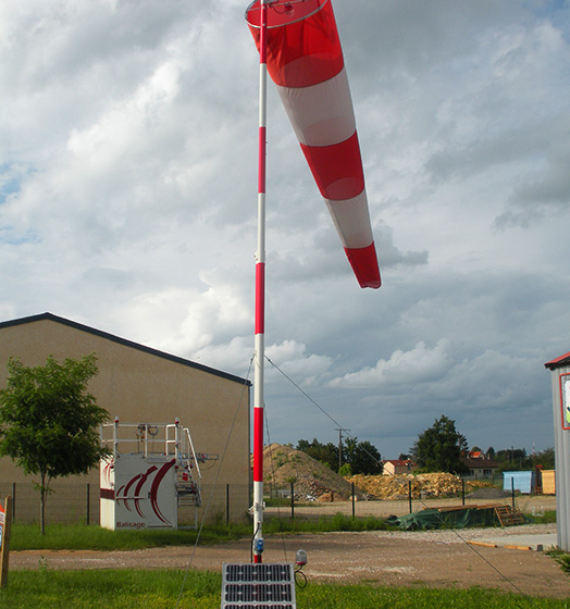 delta-box_marking_wind-direction-indicators-icao-stna-2